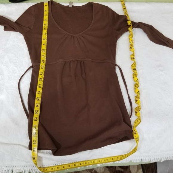 Thyme Maternity Brown Long Cotton Sleeve Top - Picture 7 of 8